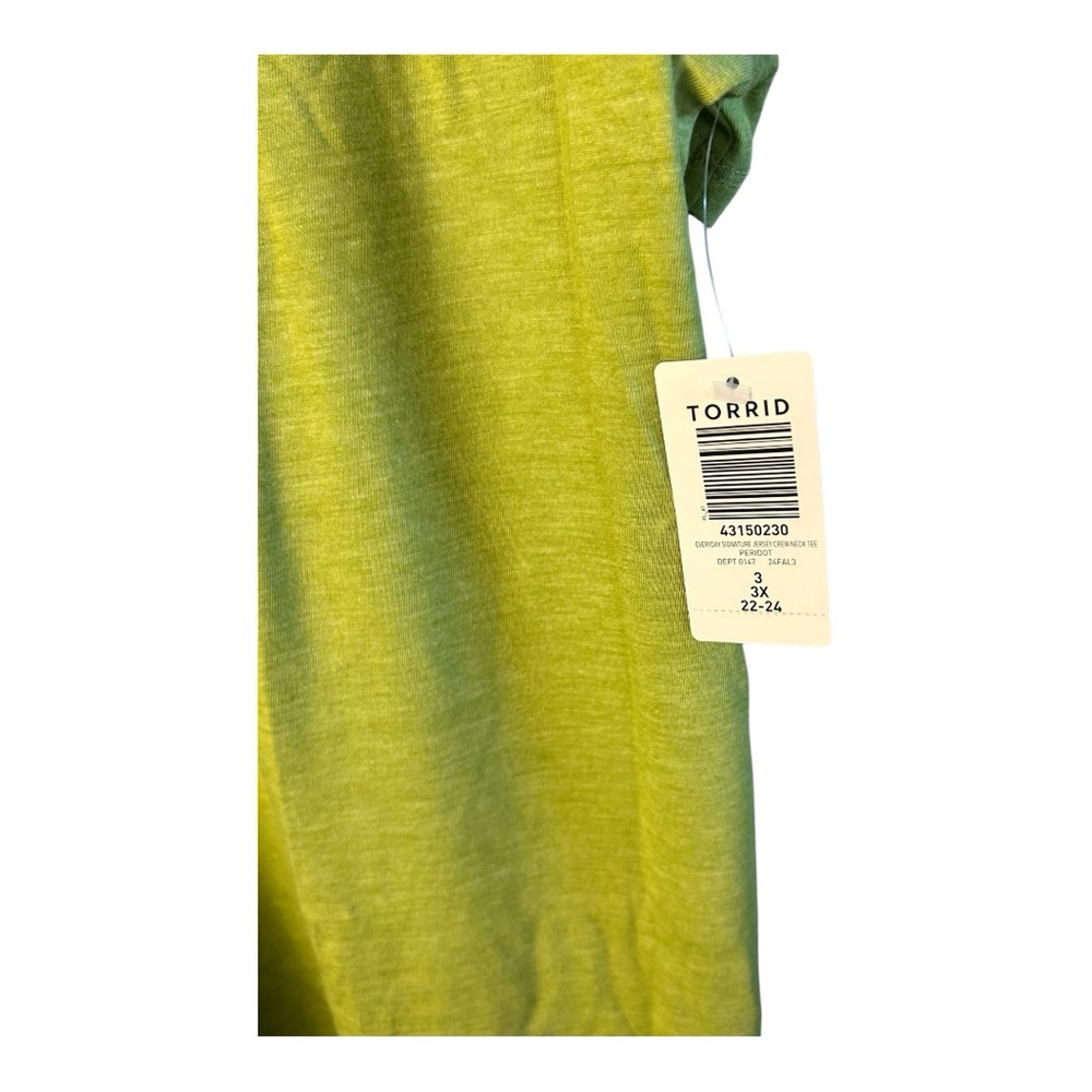 Torrid Resting Grinch Faces Lime Green Classic Fit T-Shirt - Picture 6 of 9